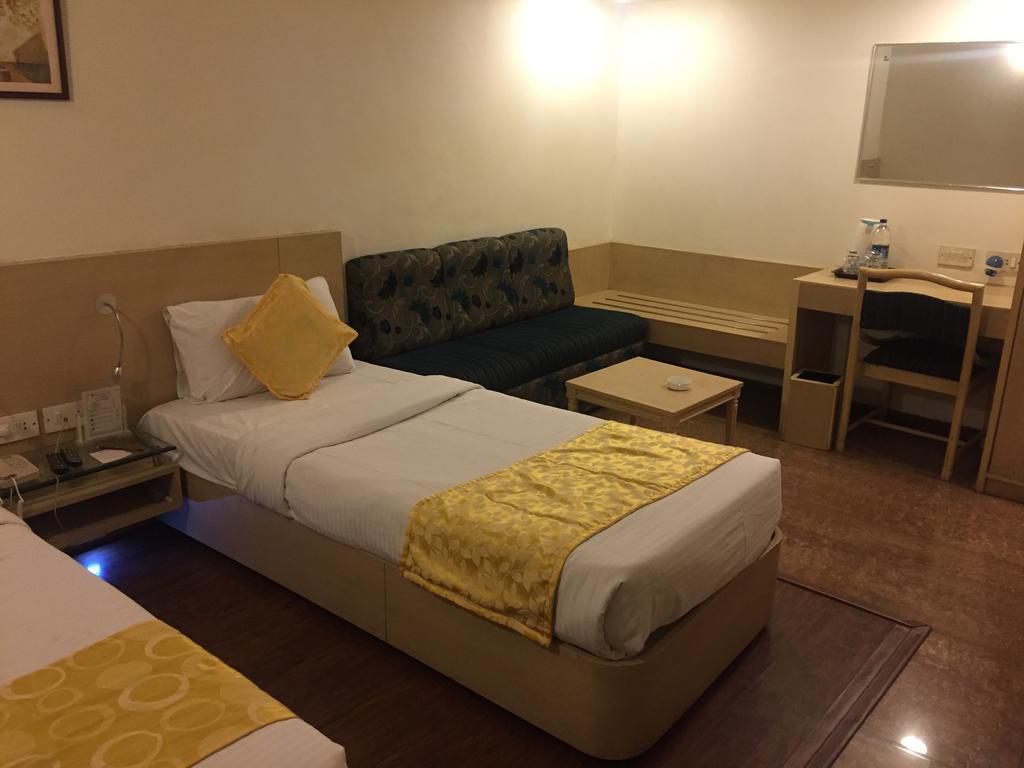 Hotel Amer Palace Bhopal Exterior foto