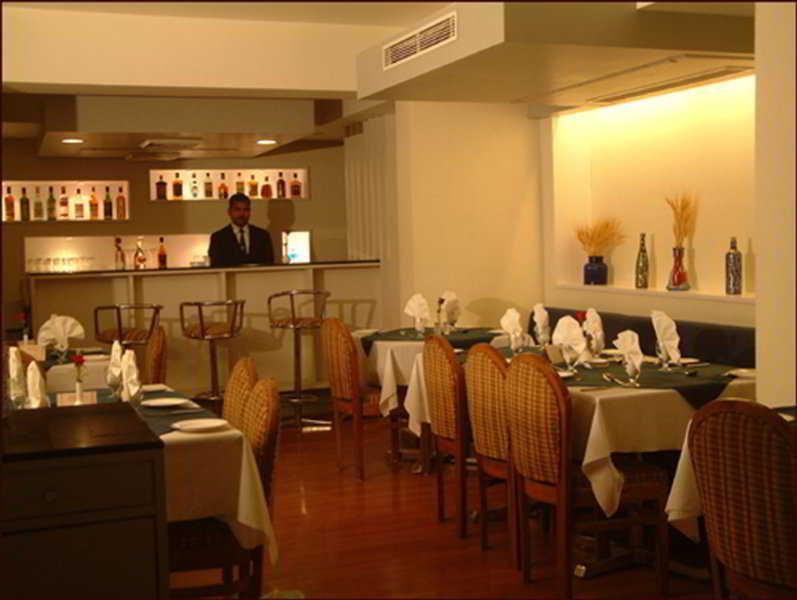 Hotel Amer Palace Bhopal Exterior foto