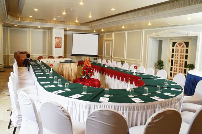 Hotel Amer Palace Bhopal Exterior foto